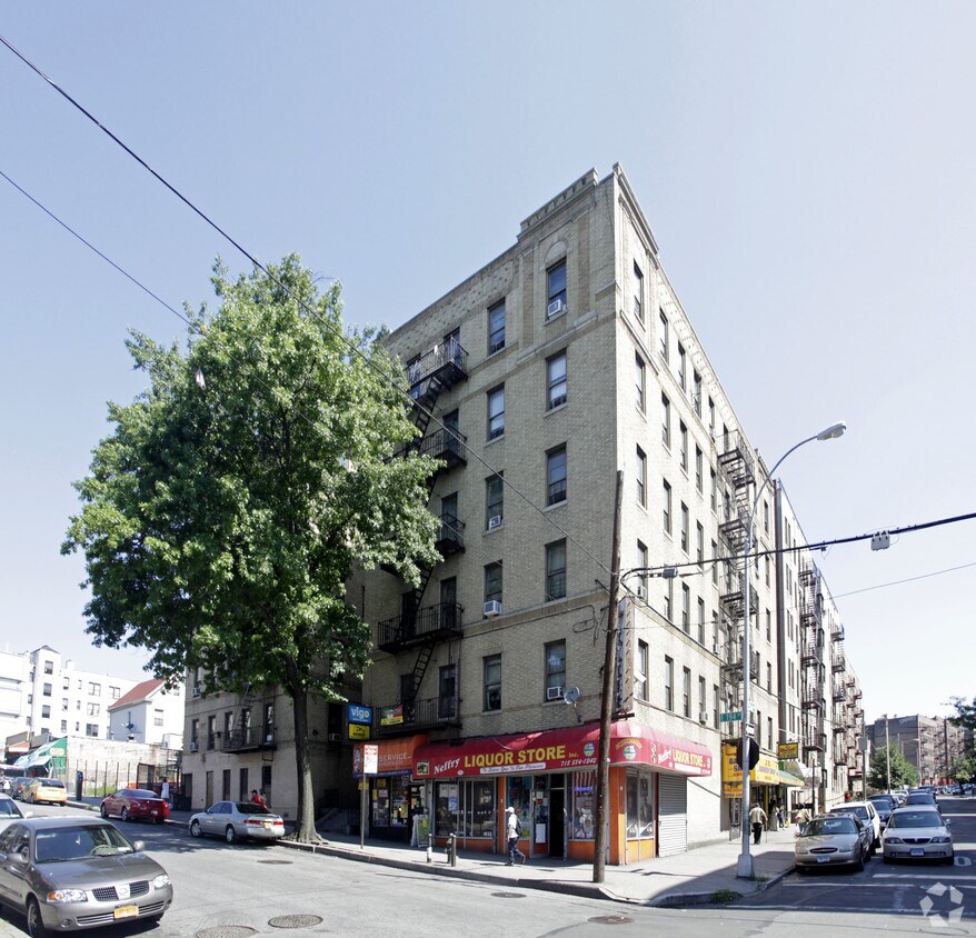 Foto del edificio - 325 E 194th St