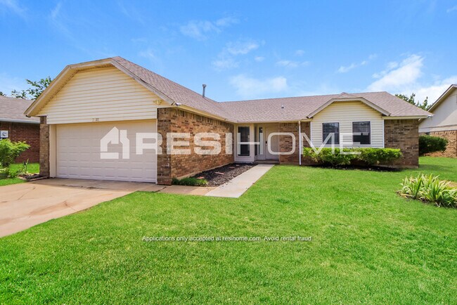 Building Photo - 2501 Clover Glen Dr