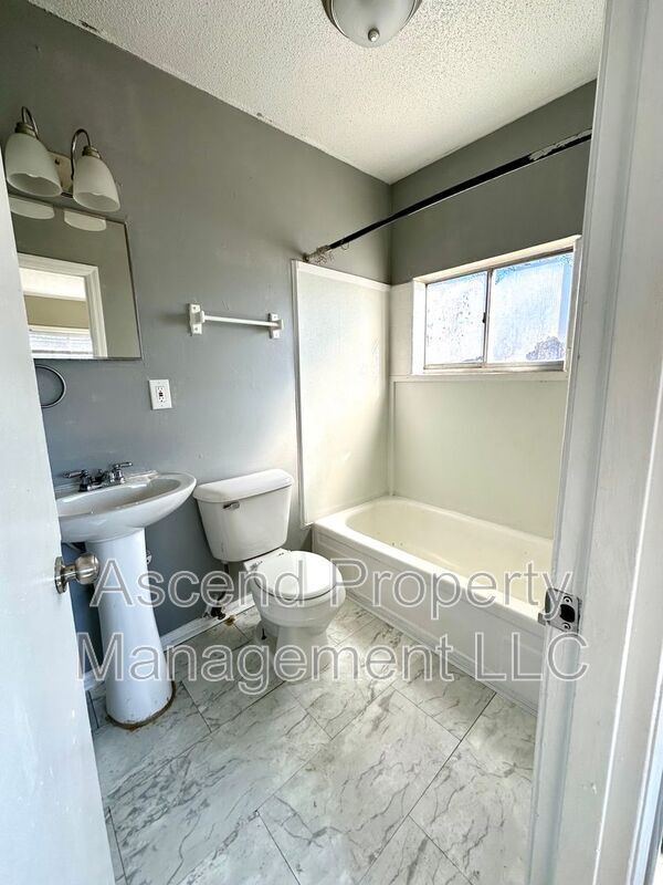 Foto del edificio - 508 Buckley St