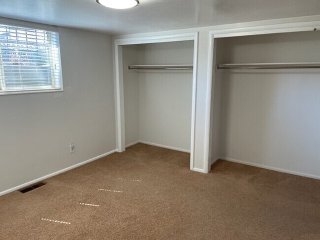 Building Photo - Basement Apt