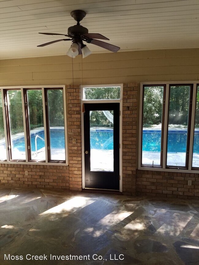 Foto del edificio - 4 br, 2 bath House - 108 Ravenwood Court