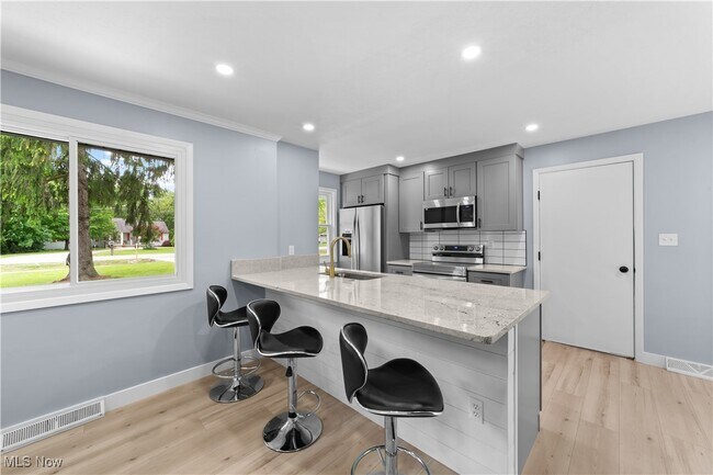 Foto del edificio - 9177 Fair Rd