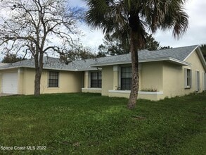 Building Photo - 3469 Cabbage Palm Ave