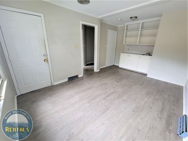 Foto del edificio - 3bd/2ba House On Faculty Street---Great Location!