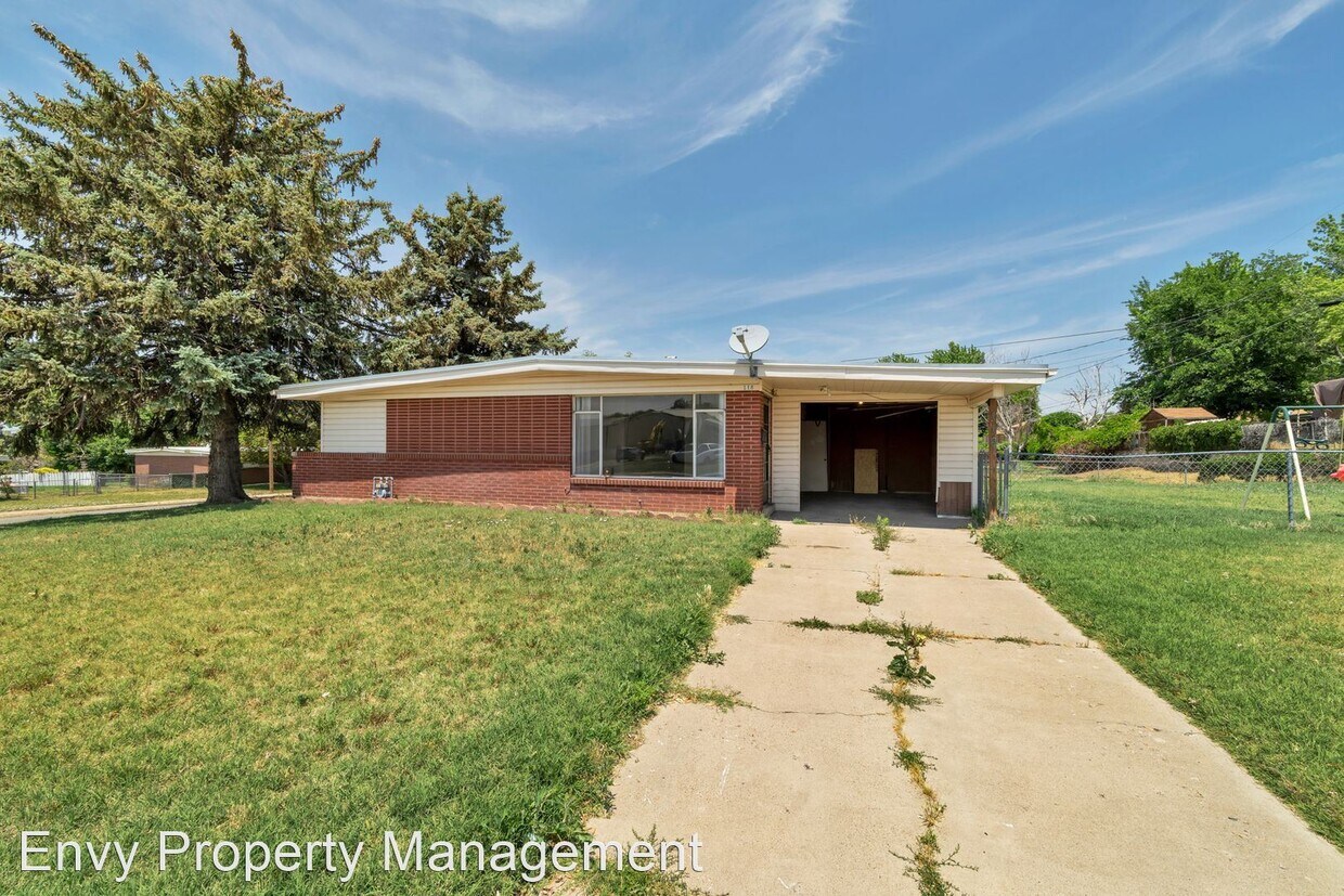 Primary Photo - 3 br, 1 bath House - 1425 N. 118 W.