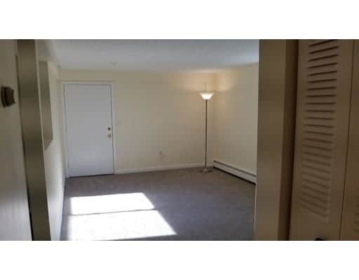 Building Photo - 3 Birchwood Pointe