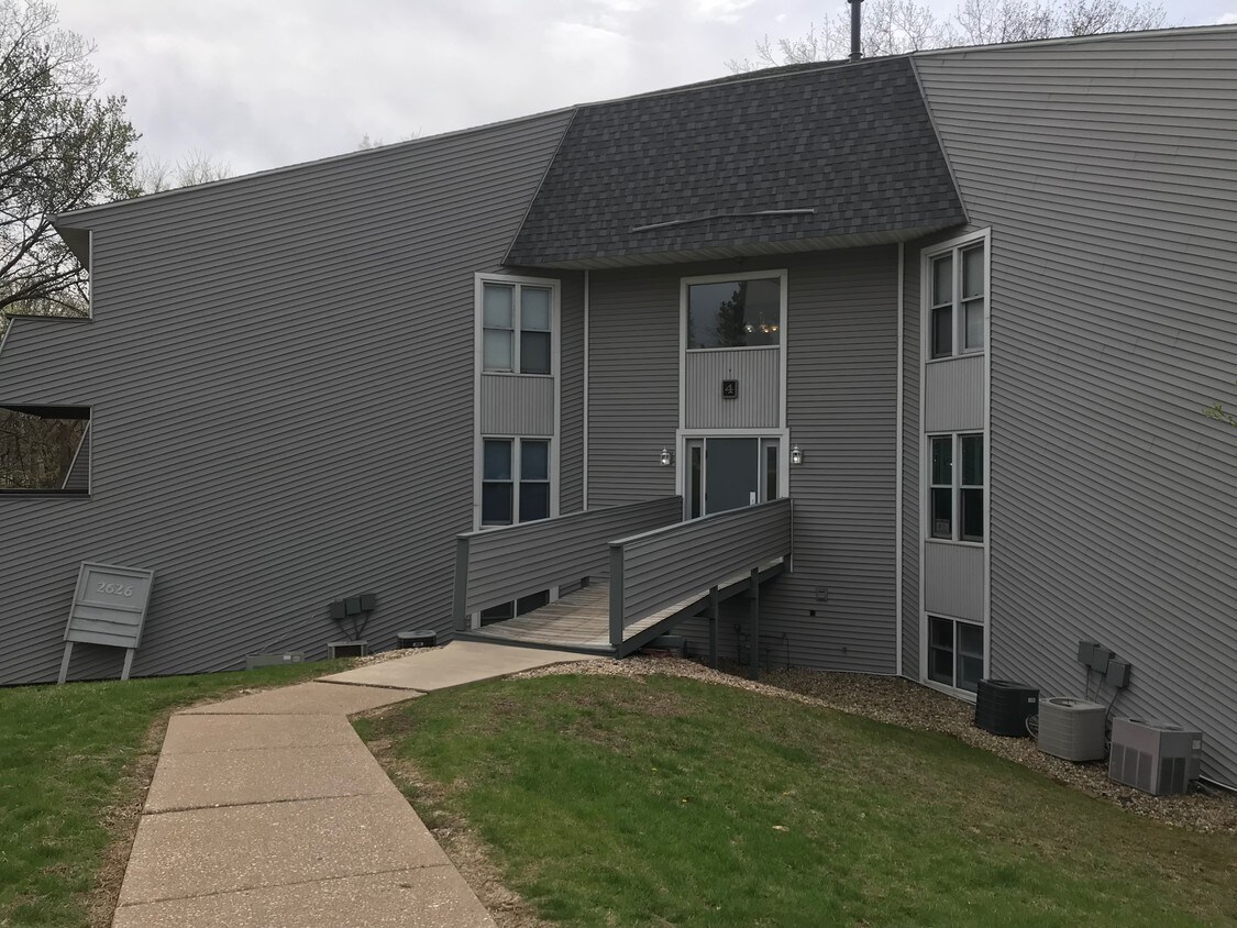 Primary Photo - 2630 W Willowlake Dr