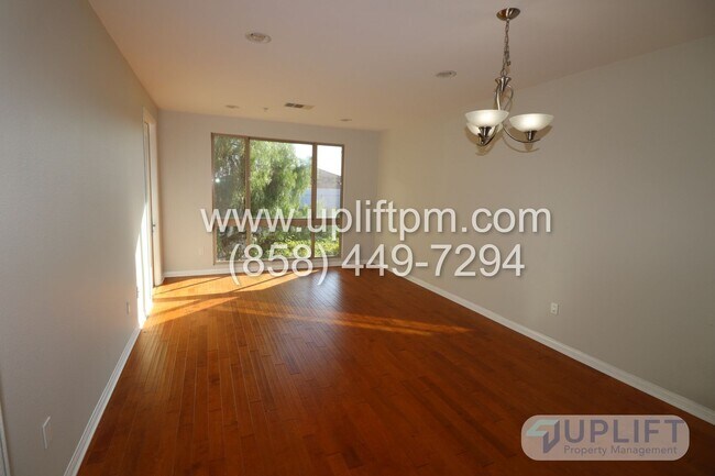 Building Photo - 1 Bed, 1 Bath Condo w/ Garage Parking, Com...