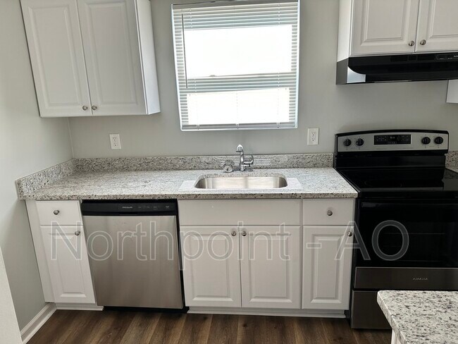 Building Photo - 3784 Riverside Causeway