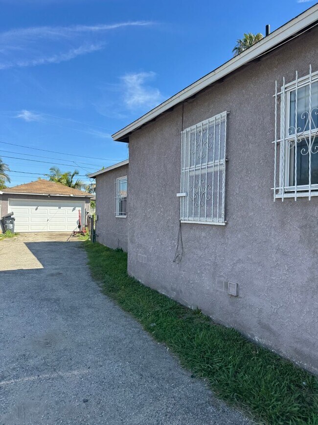 Foto del edificio - Coming Soon!