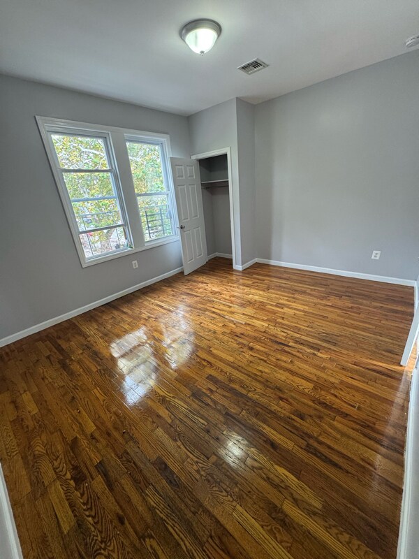 Building Photo - 641 15th Ave