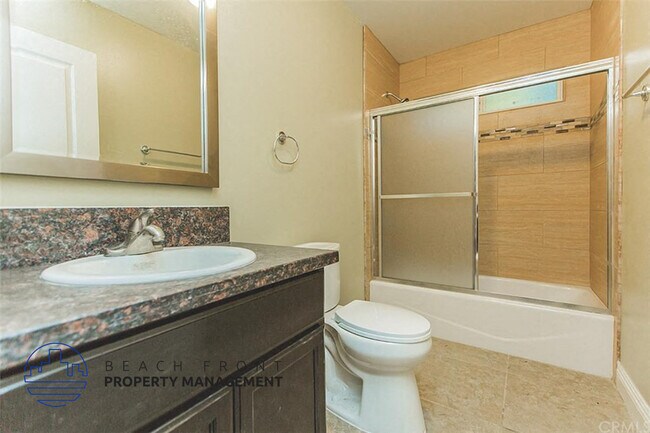 Foto del edificio - 822-824 E. 75th St.