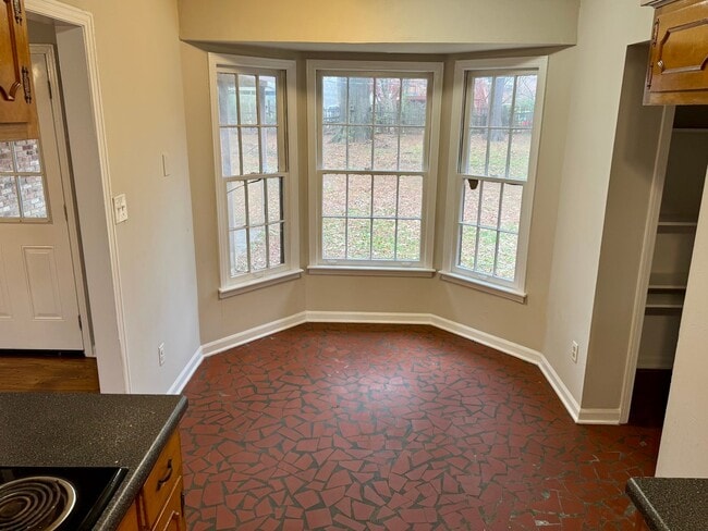 Building Photo - 8509 Farmington Cove