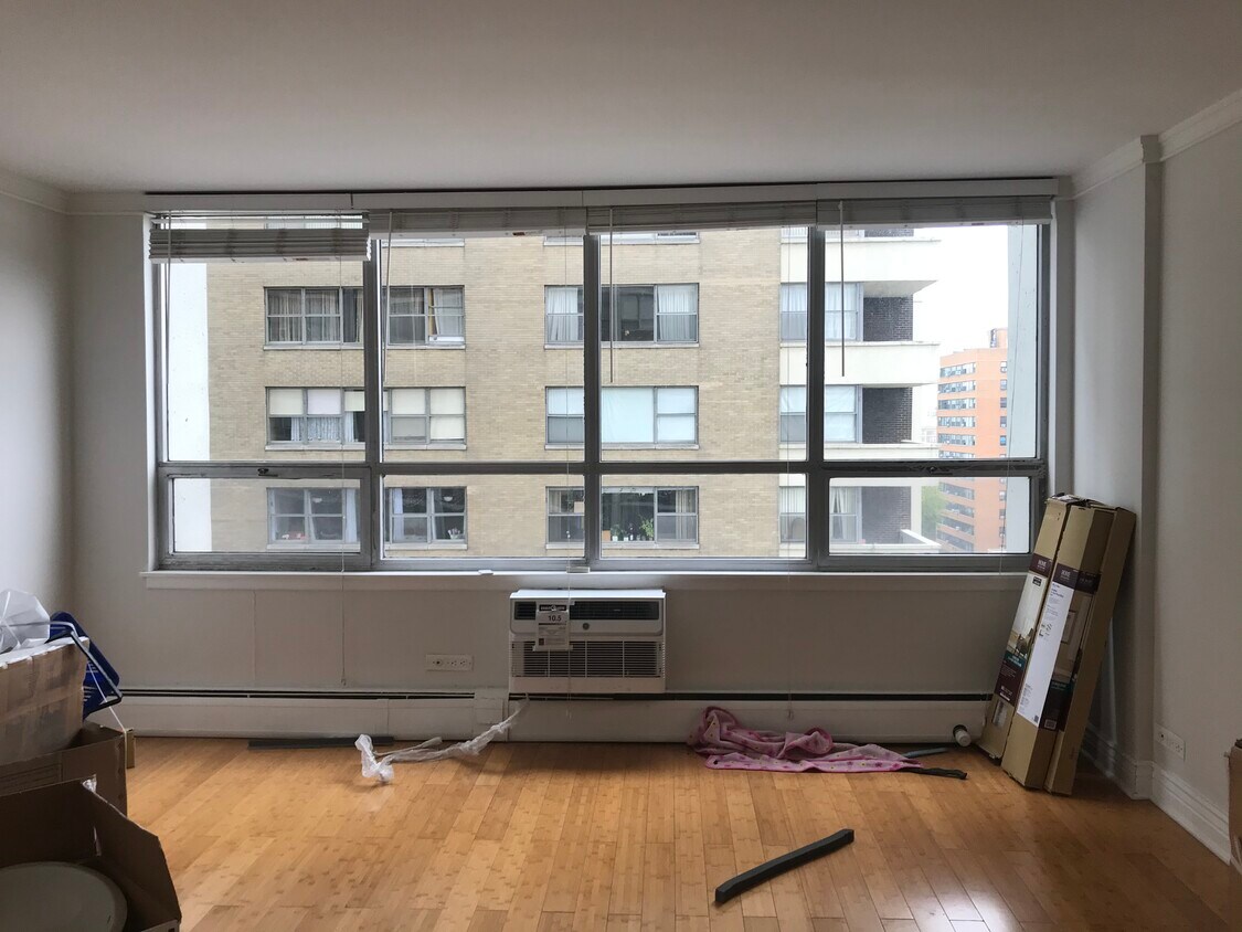 Foto principal - 6171 N Sheridan Rd