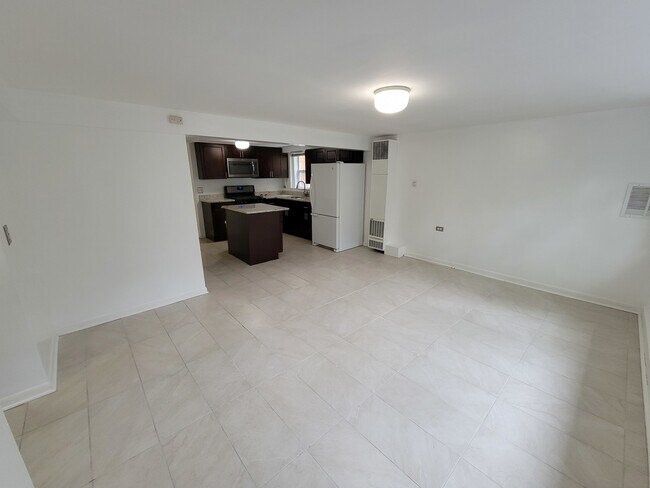 Foto del edificio - 5809 N Whipple St