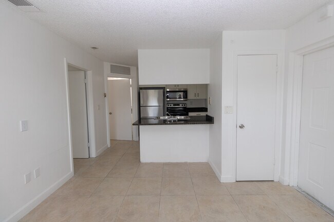 Foto del edificio - 17520 NW 67th Pl