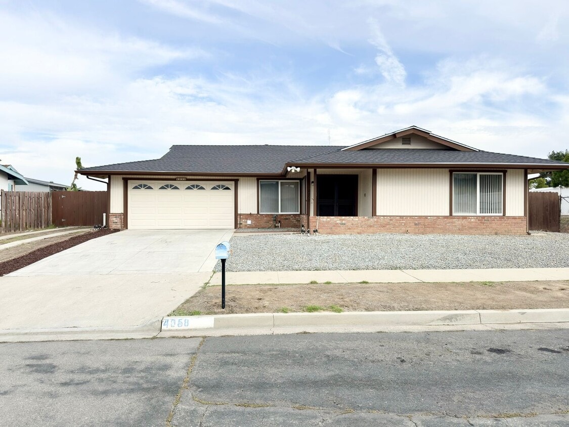 Primary Photo - Charming Single-Level Home