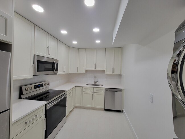 Foto del edificio - 733 SE 1st Way