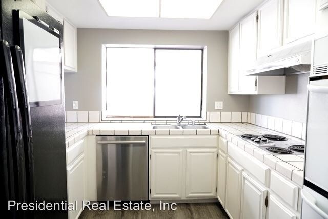 Building Photo - 3 br, 2.5 bath House - 16158 Loretta Lane