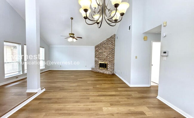 Foto del edificio - 8534 Dawnridge Dr