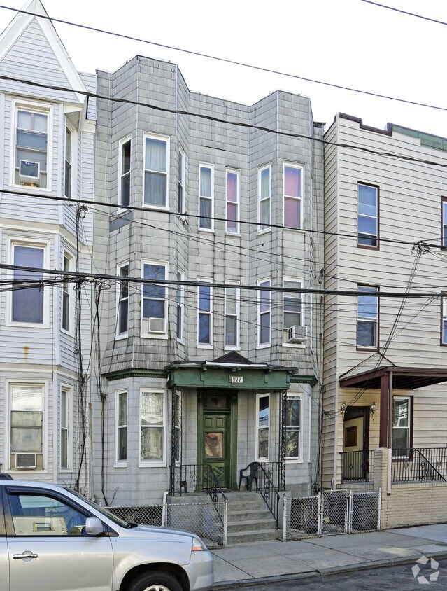 111 Prospect St, Jersey City, NJ 07307 Apartments in Jersey City, NJ