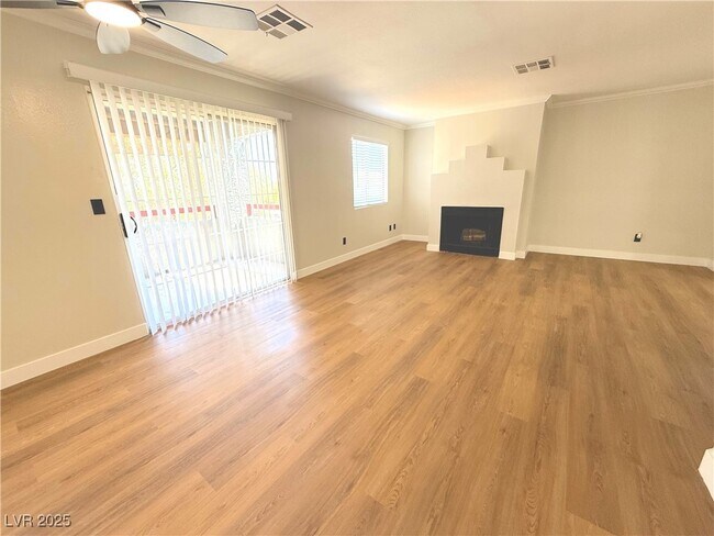 Foto del edificio - 8600 W Charleston Blvd