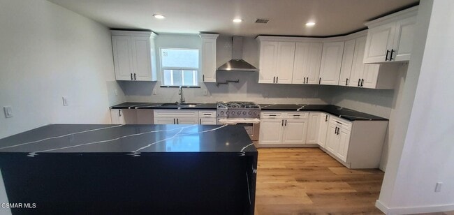 Building Photo - 14363 Collins St