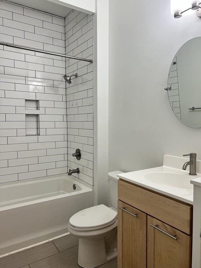 Foto del edificio - 932 James St