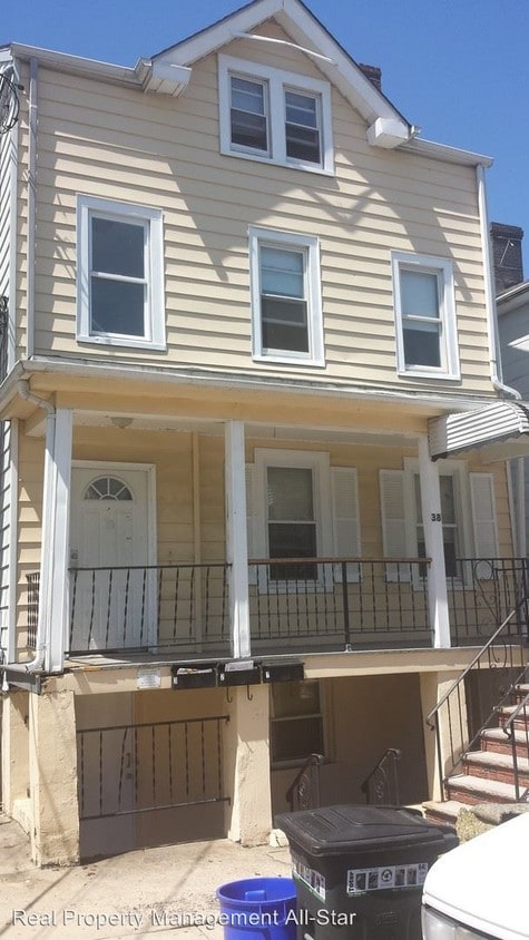 Primary Photo - 38 Division St