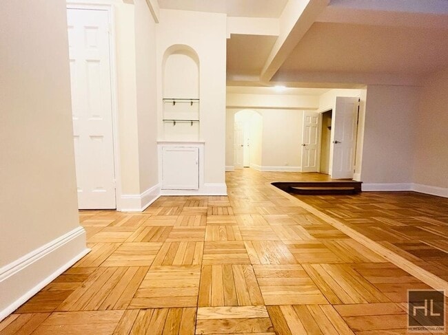 Building Photo - EAST 56 STREET