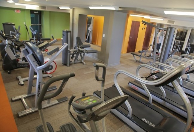 Gimnasio - Riverpark Towers