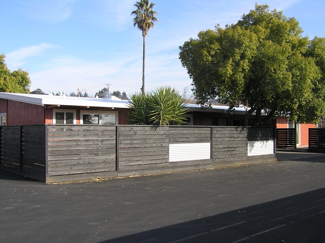 Primary Photo - 2815 Ventura Ave