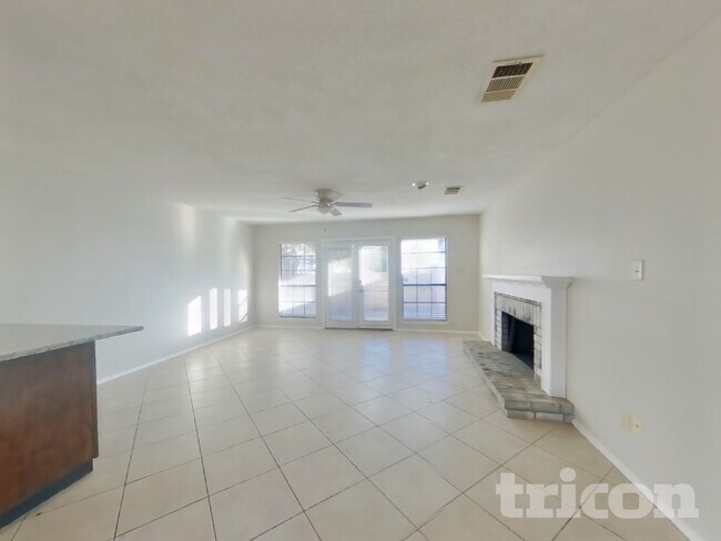 Foto del edificio - 992 Mauve Dr