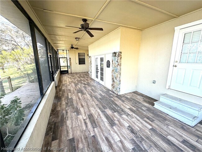 Foto del edificio - 1504 Sam Asbury Ave