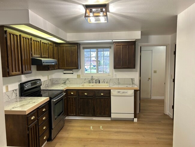 Building Photo - 5149 Sumac Ave