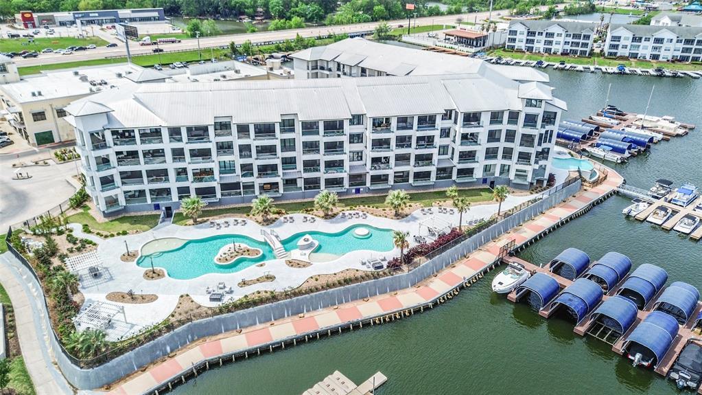 Foto principal - 199 Waterpoint Court