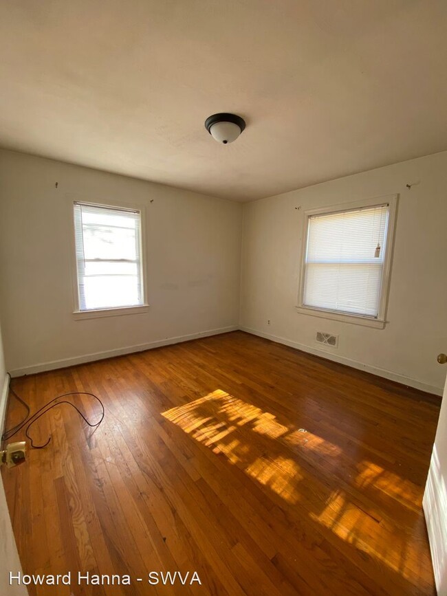 Building Photo - 3 br, 1 bath House - 3516 Norway Avenue NW