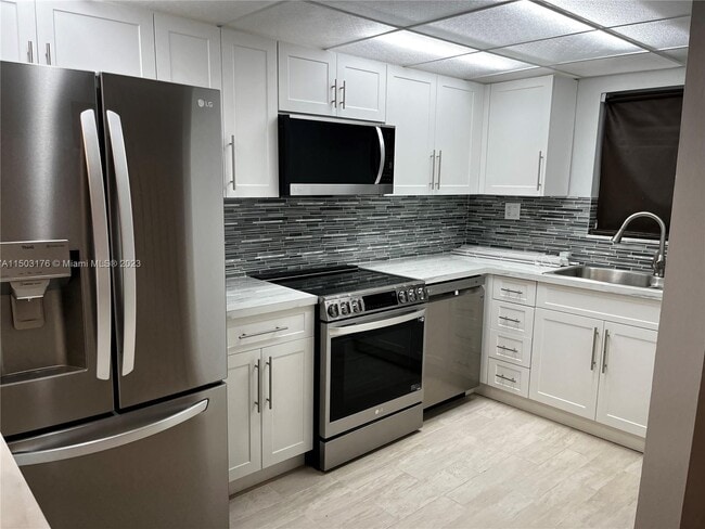 Building Photo - 210 NW 87th Ave
