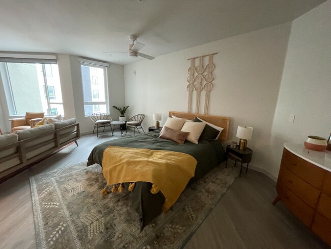 Building Photo - 200 Grant St