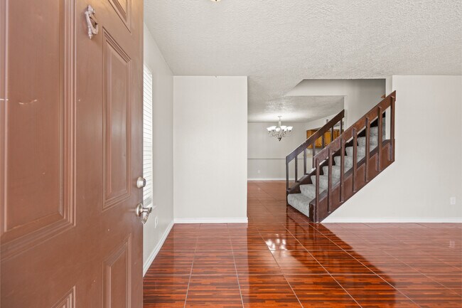 Foto del edificio - 9707 Pine Pass Dr