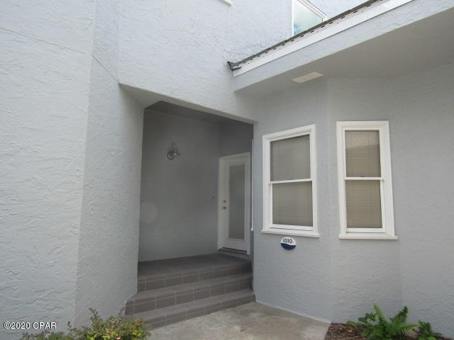 Foto del edificio - 4620 Bay Point Rd