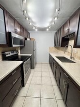 Building Photo - 7101 Miami Lakes Dr