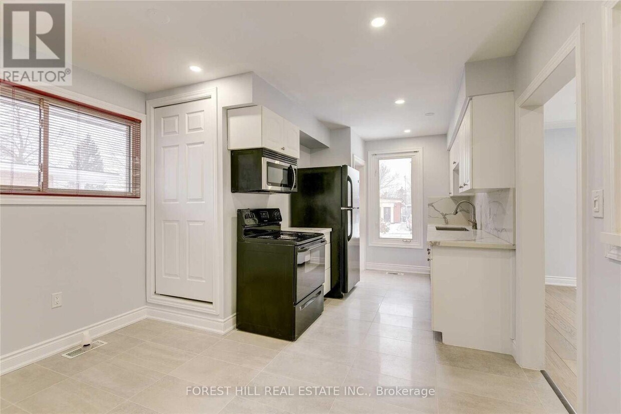 Primary Photo - 63 Cardinal Dr