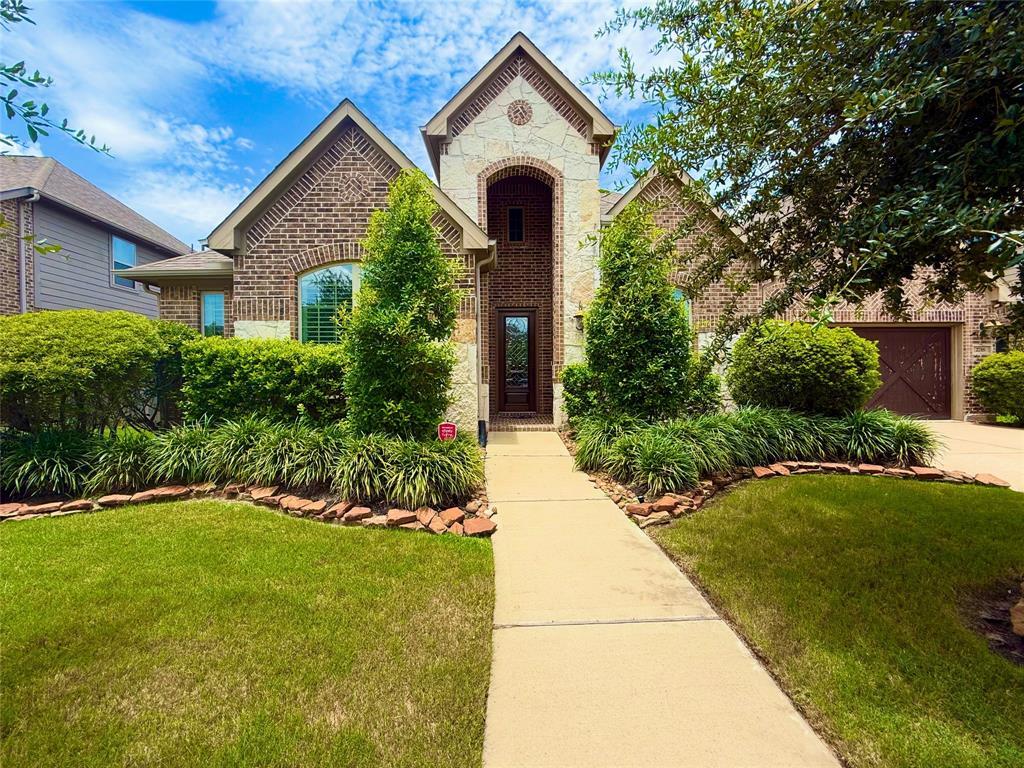 Foto principal - 2718 Carriage Hollow Ln