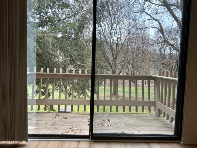 Building Photo - 104 Georgetown Ln