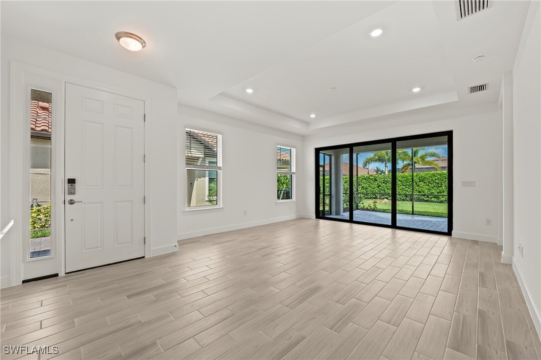 Foto principal - 15517 Vittorio St