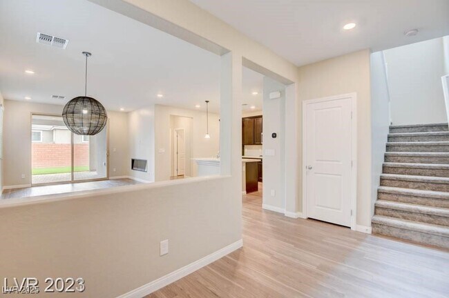 Building Photo - 4148 Elegant Chateau St