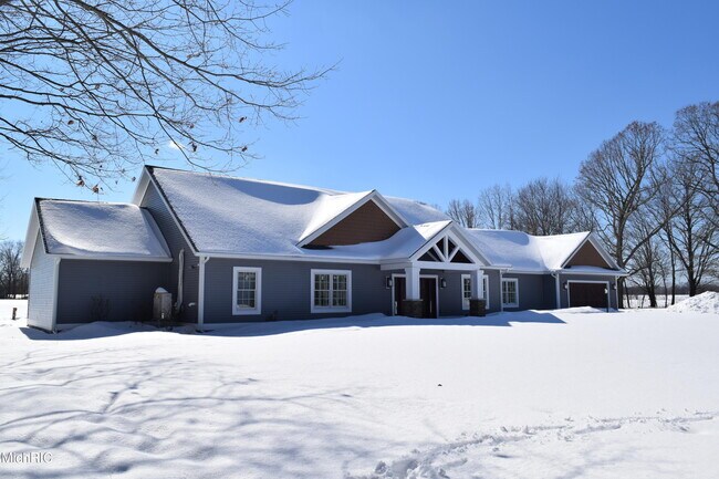Building Photo - 3138 S Van Wagoner Ave