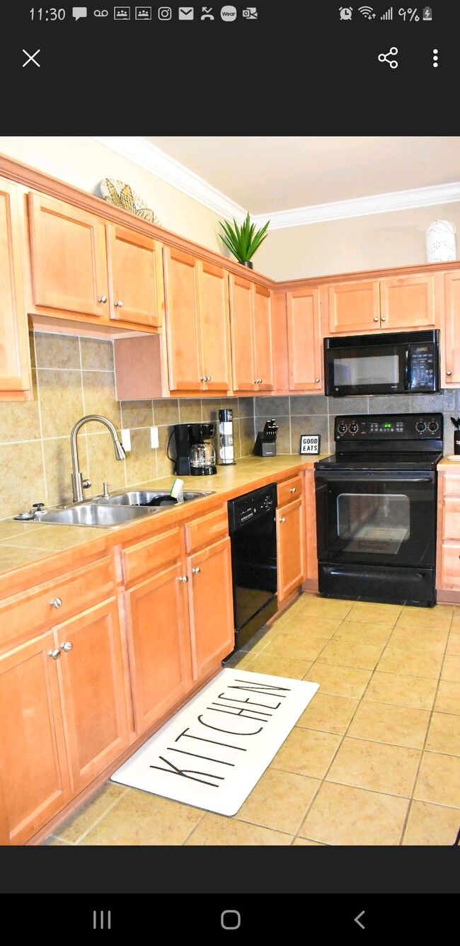 Kitchen - 5172 Arlington Ct