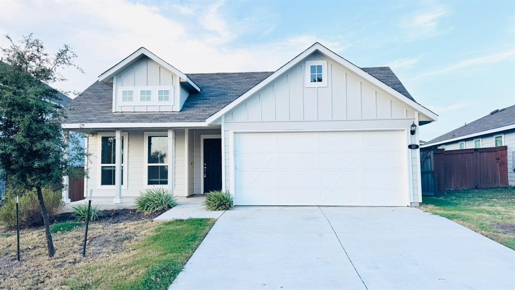 Foto principal - 212 Rollingwood Dr